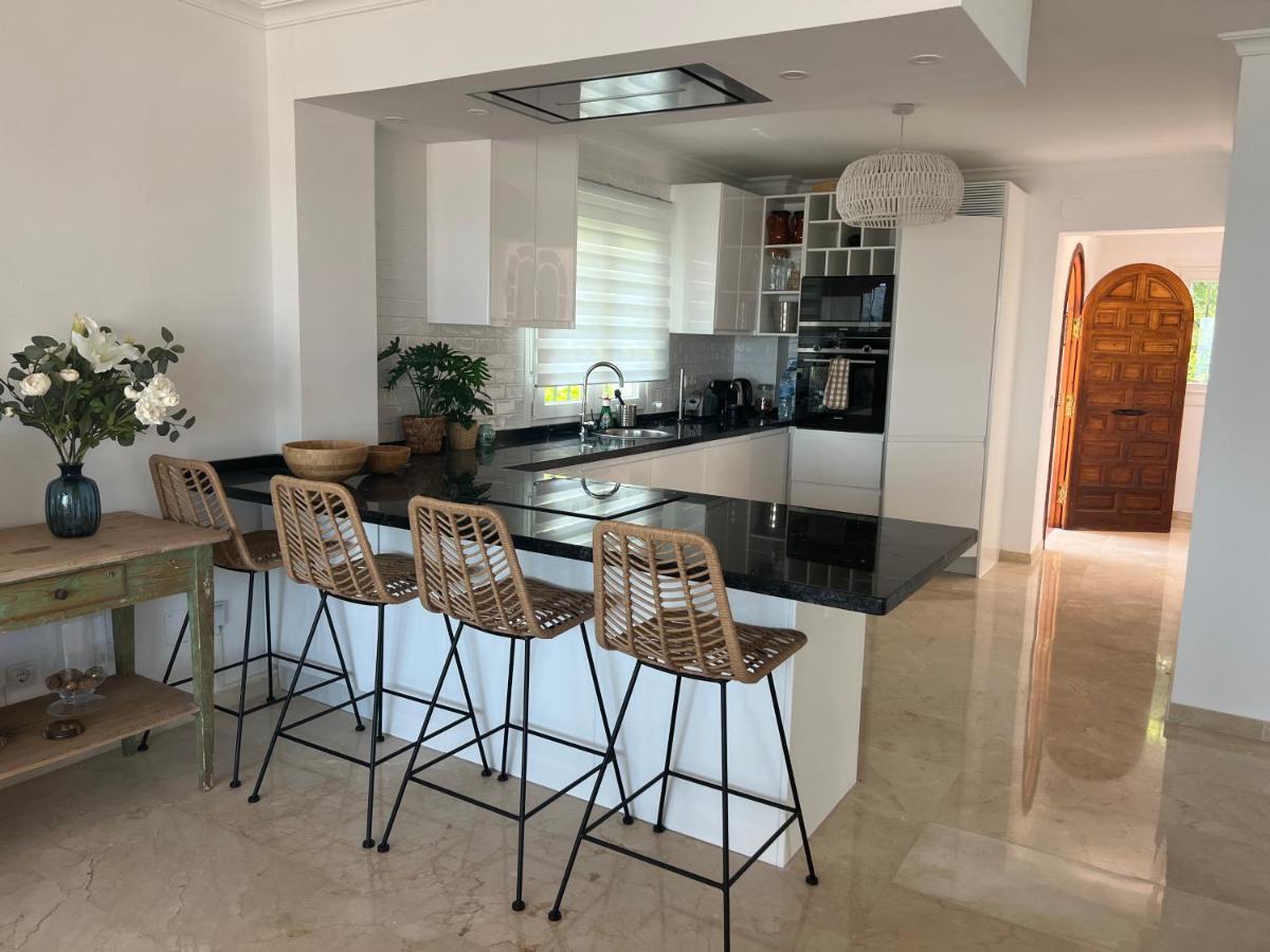 Playa Cristo Amazing Beach Terrace Appartment إِستيبونا المظهر الخارجي الصورة